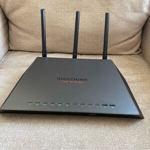 Netgear Nighthawk Pro Gaming Router - XR300